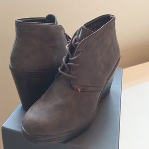 Dr Scholl's wedge booties