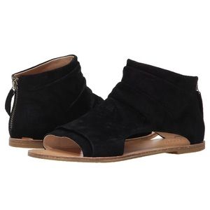 KOOLABURRA FALLON BLACK SUEDE GLADIATOR SANDALS