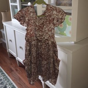 tags off but never worn. size- M. two side pockets