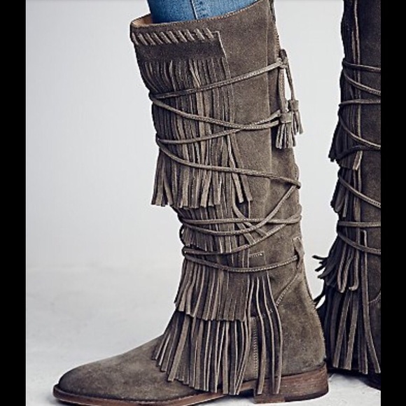 Free People/ Faryl Robin Fringe Tall Boots. - Picture 3 of 5