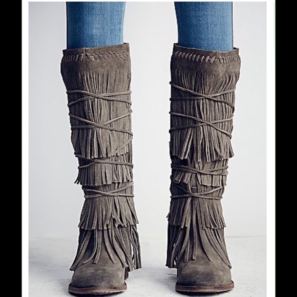 Free People/ Faryl Robin Fringe Tall Boots. - Picture 4 of 5