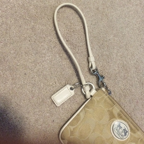Coach Wristlet - Picture 2 of 4