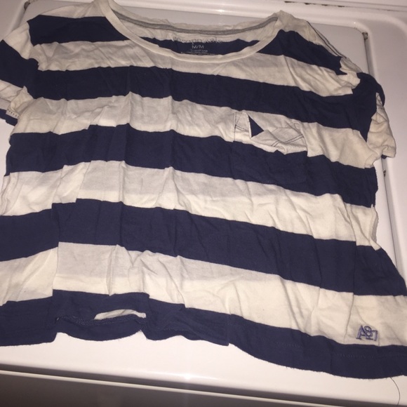 Stripped short sleeve crop top