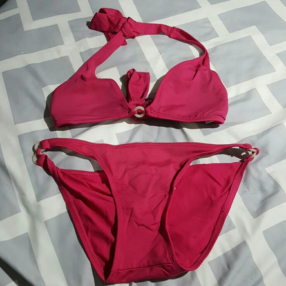 Fushia bikini - Picture 1 of 3