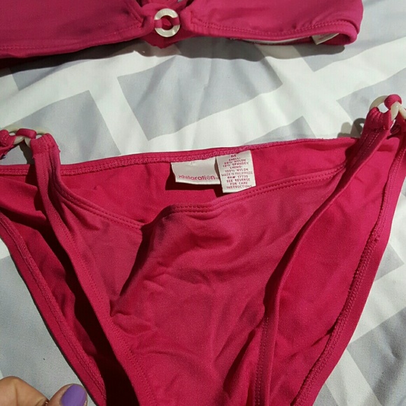 Fushia bikini - Picture 3 of 3