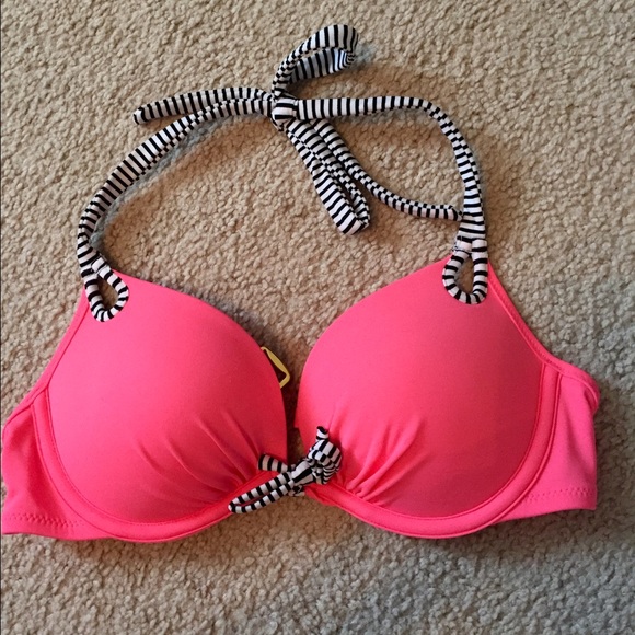 Never Worn VS Swim Top