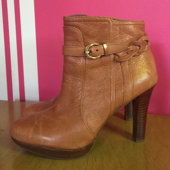 Banana Republic Shoes - Banana Republic Brown leather braided booties