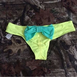 Bow cheeky swim bottoms