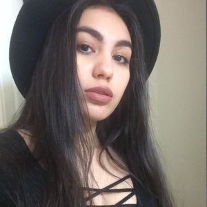 Meet your Posher, Sammi