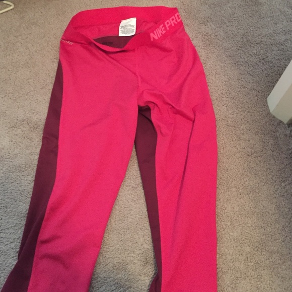 Nike Pants - 12$ tonight only!!! Medium Nike pros