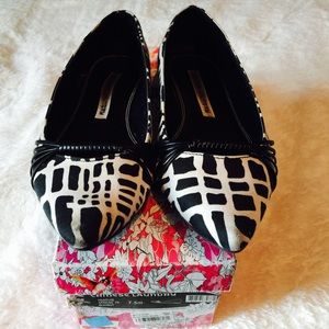 Chinese laundry flats