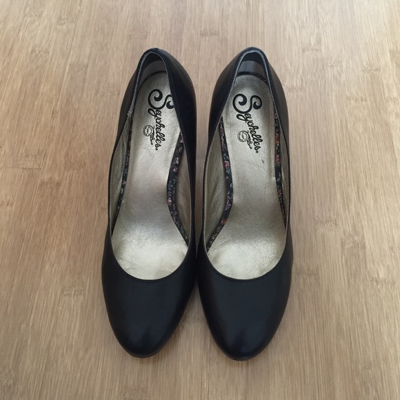 Black leather chunky heels from Seychelles