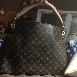 LV Monogram Artsy