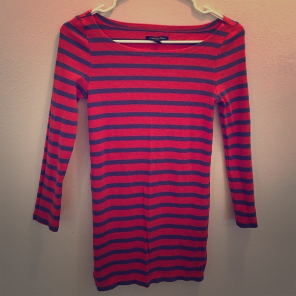 Striped quarter sleeve shirt!