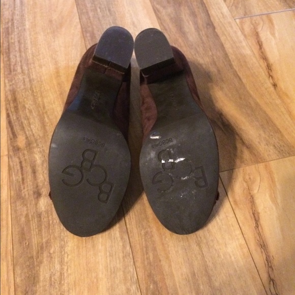 BCBG Brown Suede Loafer-Style Stacked Heels - Picture 3 of 4