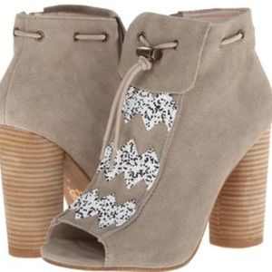 House of Harlow Max Suede Booties