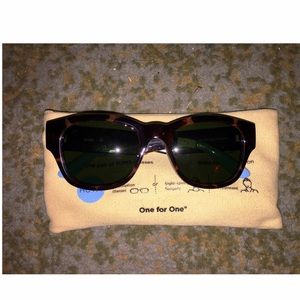 TOMS Gigi Tortoise Print Sunglasses