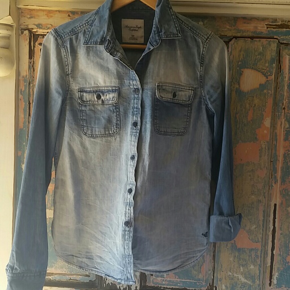 American Eagle Outfitters Tops - American eagle jeans