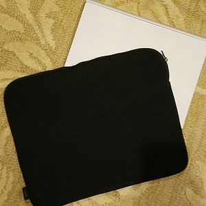 MOVING SALE! Tuari Neoprene Laptop Bag