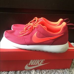 Nike Roche gym shoe