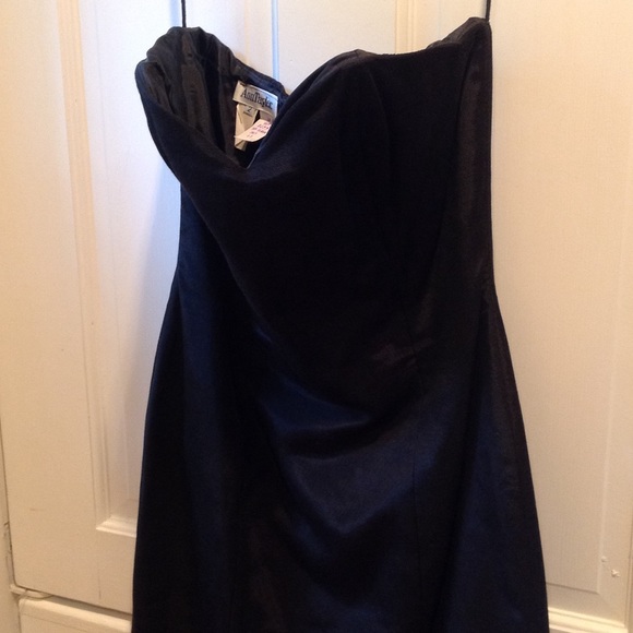 Ann Taylor PERFECT Little SEXY Black Dress Sz 2!
