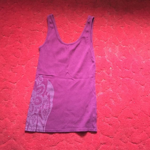 Purple thick-strapped floral designed tank top. - Picture 1 of 3