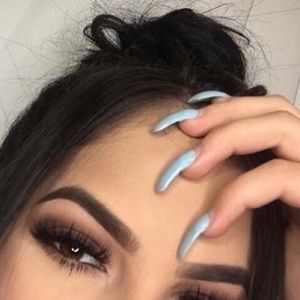 Meet your Posher, Rashel