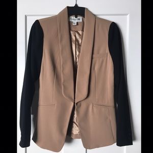 Women's slim-fit blazer