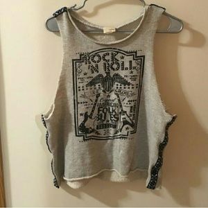 Daytrip top with cut out sides