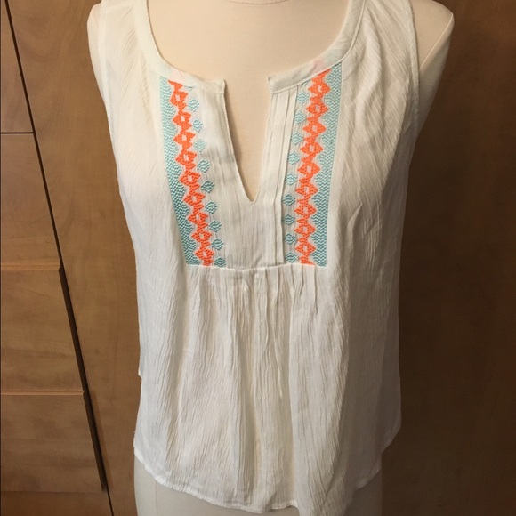 NWT Peasant embroidered top