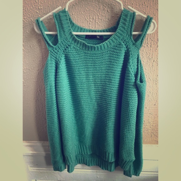 Forever21 shoulder cutout sweater - Picture 1 of 3