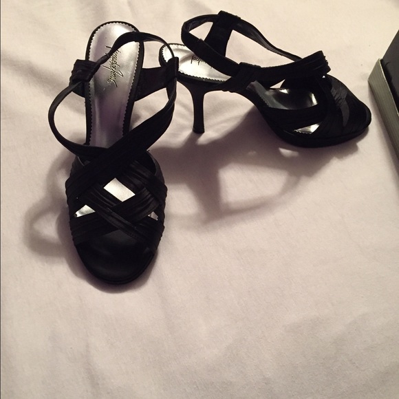 Heels - Picture 2 of 3