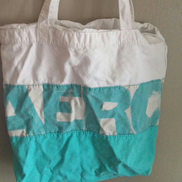 Aeropostale carry all bag