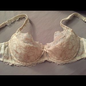 Victoria's Secret Lined Demi bra