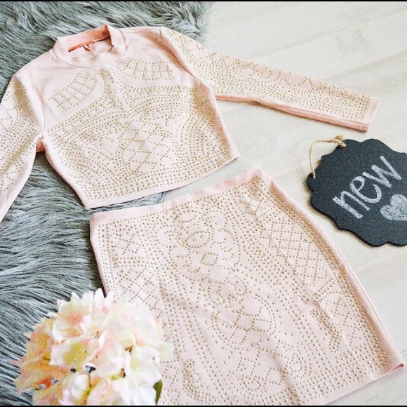 FERGIE BLUSH 2 piece set