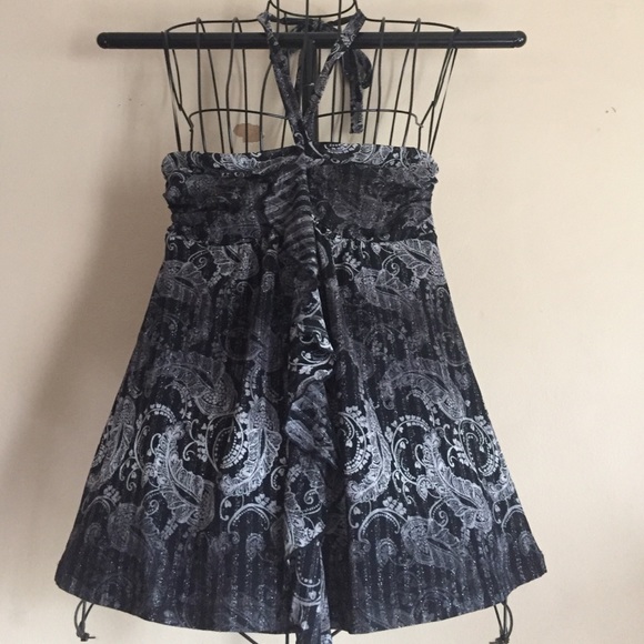 Adorable halter top by Express