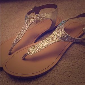 BCBG SANDALS