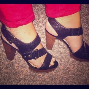 Nine West Black Platform Strappy Sandals