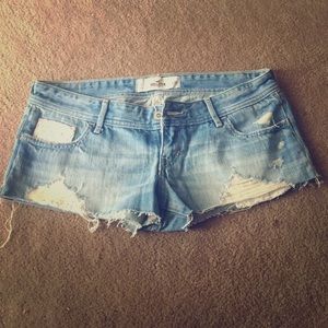 Hollister shorts with lace detail, light denim.