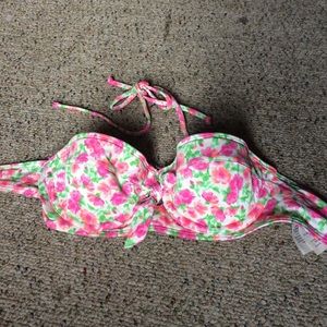 Abercrombie & Fitch Swim - Abercrombie floral bikini top Abercrombie & Fitch Swim - Abercrombie floral bikini top