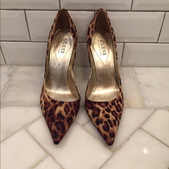 Guess cheetah pumps