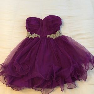 Cocktail dress, formal or even homecoming dress