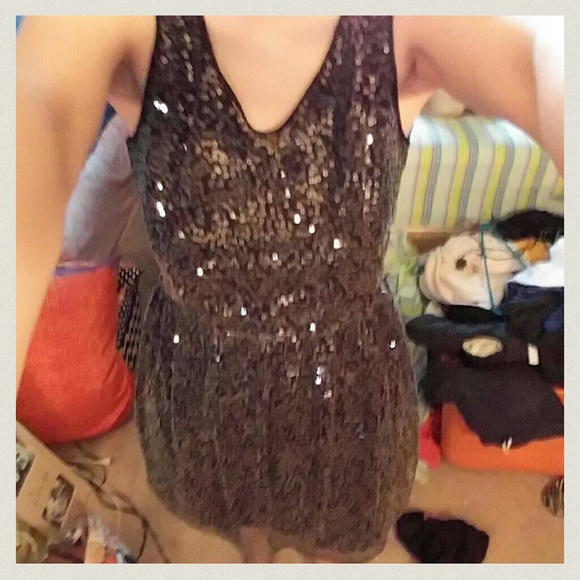 Perfect for New Year's! Sequin Midi Dress - Picture 4 of 4
