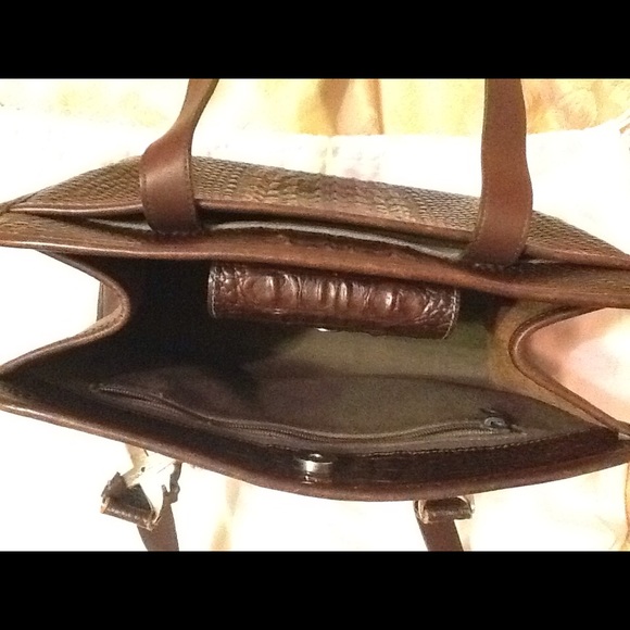 HOST PICK 🎉🎉 Brighton leather purse 🎉🎉 - Picture 3 of 3