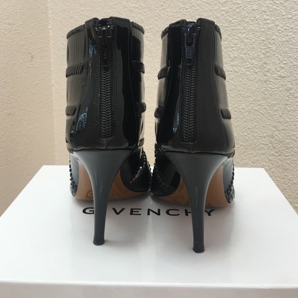Givenchy Patent Bootie, size 7.5