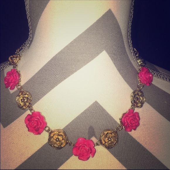 Pink/ Gold flower necklace