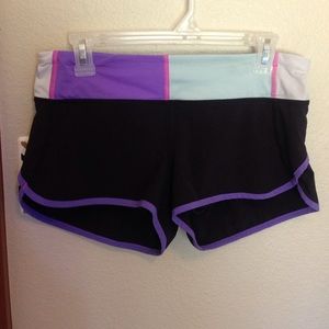 Lululemon Speed shorts super cute! Size 6!
