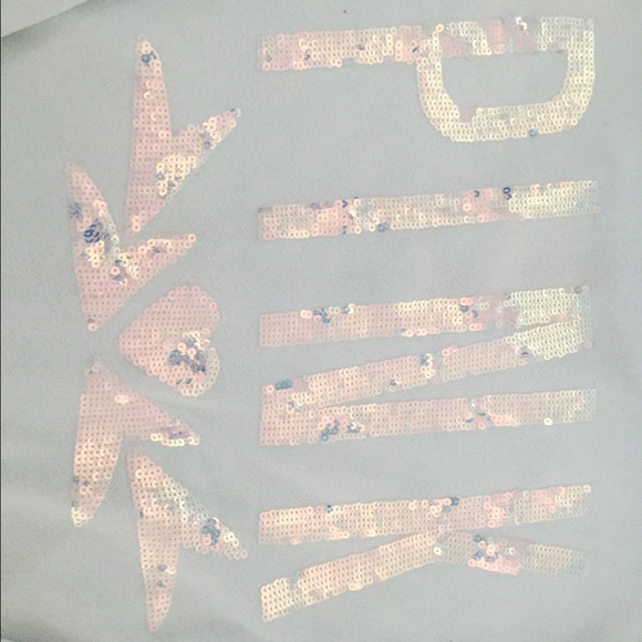 SOLD 💕🎉 - Picture 3 of 4