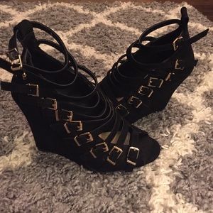 Forever 21 black strappy heels