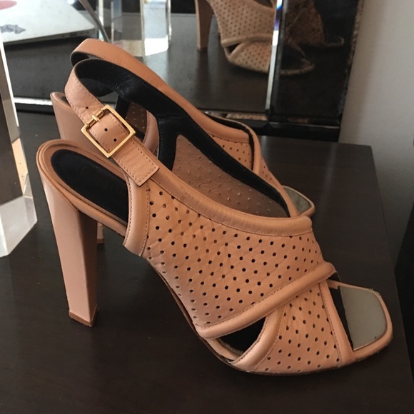Celine Paris Tan Heels - Picture 3 of 4